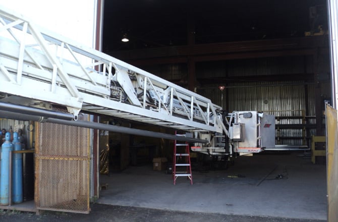 Échelle de camion de pompier 2